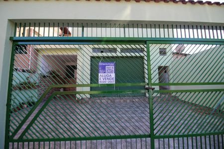 Casa para alugar com 249m², 2 quartos e 5 vagas Casa para alugar com 249m², 2 quartos e 5 vagasFachada