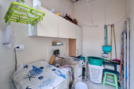 Casa à venda com 152m², 2 quartos e 3 vagas Casa à venda com 152m², 2 quartos e 3 vagasÁrea de Serviço