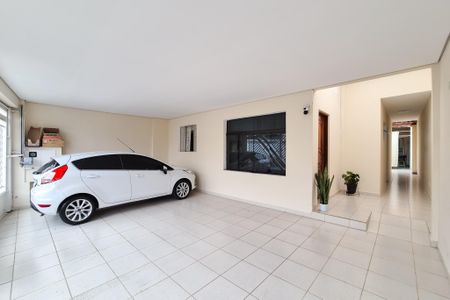 Casa à venda com 152m², 2 quartos e 3 vagas Casa à venda com 152m², 2 quartos e 3 vagasGaragem