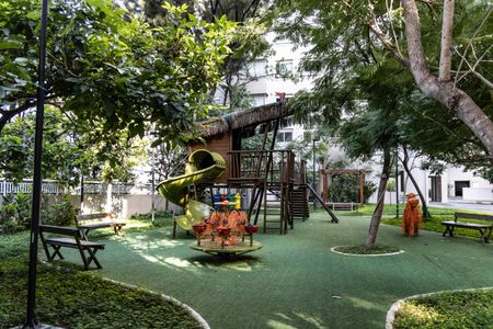 Apartamento à venda com 95m², 3 quartos e 2 vagas Apartamento à venda com 95m², 3 quartos e 2 vagasÁrea comum - Playground