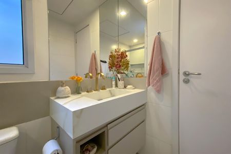 Apartamento à venda com 95m², 3 quartos e 2 vagas Apartamento à venda com 95m², 3 quartos e 2 vagasBanheiro da Suíte