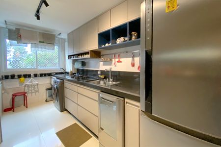 Apartamento à venda com 95m², 3 quartos e 2 vagas Apartamento à venda com 95m², 3 quartos e 2 vagasCozinha e Área de Serviço