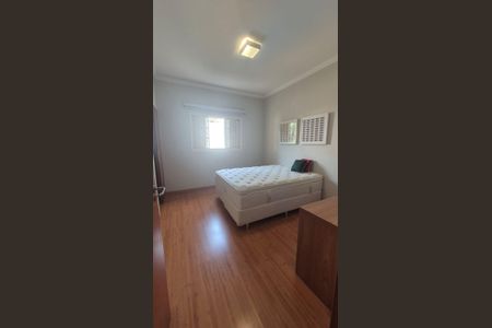 Quarto de casa de condomínio à venda com 4 quartos, 242m² em Parque das Flores, Campinas