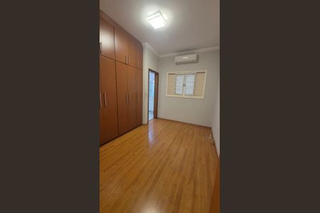 Quarto de casa de condomínio à venda com 4 quartos, 242m² em Parque das Flores, Campinas