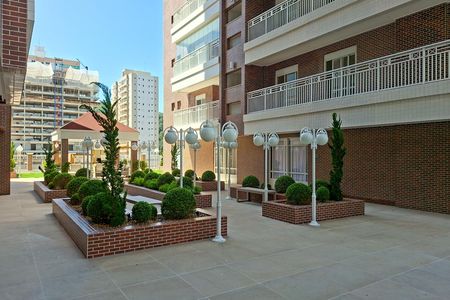 Apartamento para alugar com 121m², 3 quartos e 3 vagas Apartamento para alugar com 121m², 3 quartos e 3 vagasÁrea comum