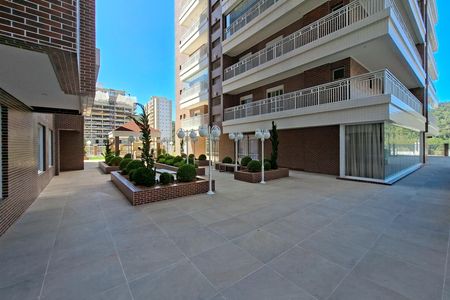 Apartamento para alugar com 121m², 3 quartos e 3 vagas Apartamento para alugar com 121m², 3 quartos e 3 vagasÁrea comum
