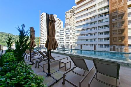 Apartamento para alugar com 121m², 3 quartos e 3 vagas Apartamento para alugar com 121m², 3 quartos e 3 vagasÁrea comum - Piscina