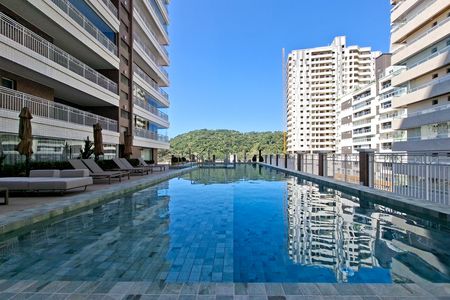 Apartamento para alugar com 121m², 3 quartos e 3 vagas Apartamento para alugar com 121m², 3 quartos e 3 vagasÁrea comum - Piscina