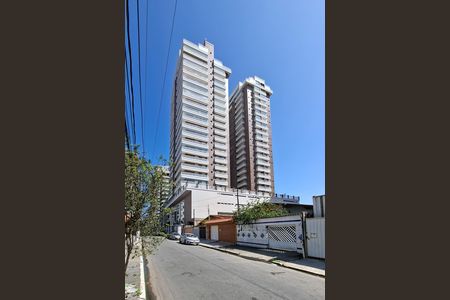 Apartamento para alugar com 121m², 3 quartos e 3 vagas Apartamento para alugar com 121m², 3 quartos e 3 vagasFachada
