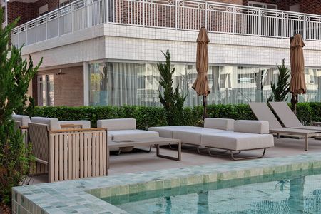Apartamento para alugar com 121m², 3 quartos e 3 vagas Apartamento para alugar com 121m², 3 quartos e 3 vagasÁrea comum - Piscina