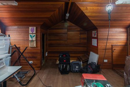 Casa de condomínio à venda com 126m², 3 quartos e 2 vagasSótão