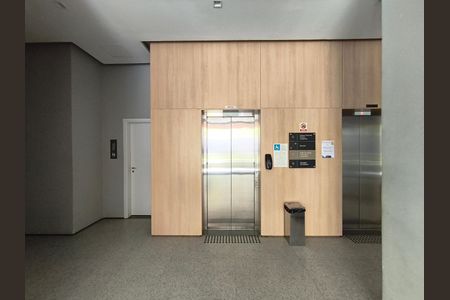 Studio à venda com 40m², 1 quarto e sem vagaElevadores