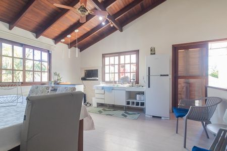 Casa à venda com 350m², 3 quartos e 1 vagaCopa