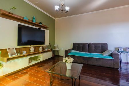 Casa à venda com 350m², 3 quartos e 1 vagaSala