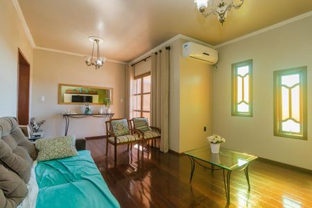 Sala de casa à venda com 3 quartos, 350m² em Cavalhada, Porto Alegre