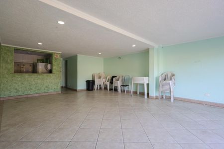 Apartamento para alugar com 55m², 2 quartos e 1 vaga Apartamento para alugar com 55m², 2 quartos e 1 vagaÁrea comum - Salão de festas