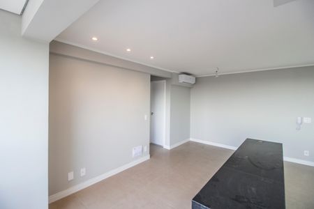 Sala de apartamento à venda com 2 quartos, 58m² em Nova Aldeinha, Barueri