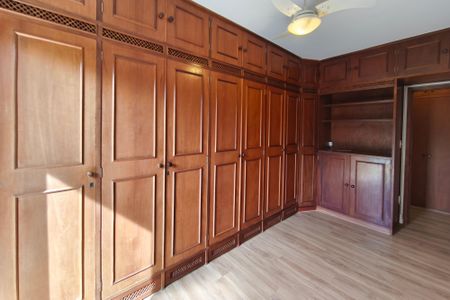 Apartamento à venda com 103m², 3 quartos e 2 vagasQuarto 3