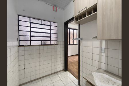 Casa à venda com 120m², 2 quartos e 4 vagas Casa à venda com 120m², 2 quartos e 4 vagasCozinha