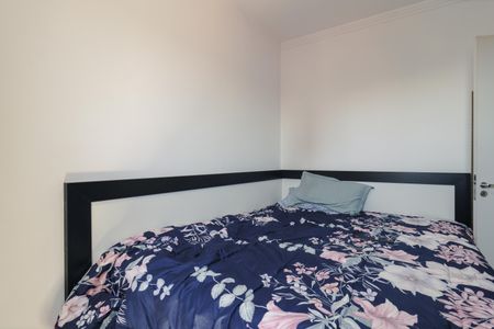 Quarto 1 de apartamento para alugar com 2 quartos, 49m² em Parque Maria Helena, São Paulo