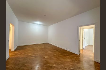Apartamento à venda com 107m², 2 quartos e sem vaga Apartamento à venda com 107m², 2 quartos e sem vagaSala