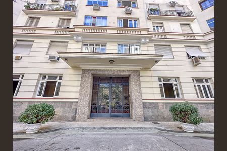 Apartamento à venda com 107m², 2 quartos e sem vaga Apartamento à venda com 107m², 2 quartos e sem vagaFachada