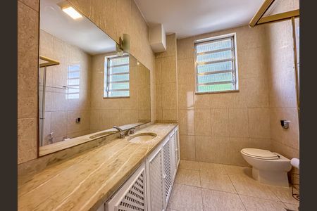 Apartamento à venda com 107m², 2 quartos e sem vaga Apartamento à venda com 107m², 2 quartos e sem vagaBanheiro do Quarto