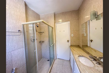 Apartamento à venda com 107m², 2 quartos e sem vaga Apartamento à venda com 107m², 2 quartos e sem vagaBanheiro do Quarto