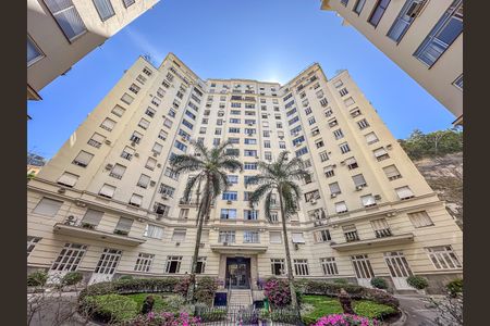 Apartamento à venda com 107m², 2 quartos e sem vaga Apartamento à venda com 107m², 2 quartos e sem vagaFachada