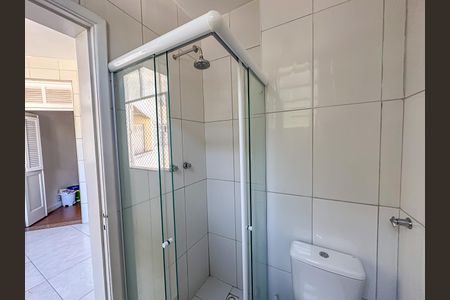 Apartamento à venda com 107m², 2 quartos e sem vaga Apartamento à venda com 107m², 2 quartos e sem vagaBanheiro de Serviço