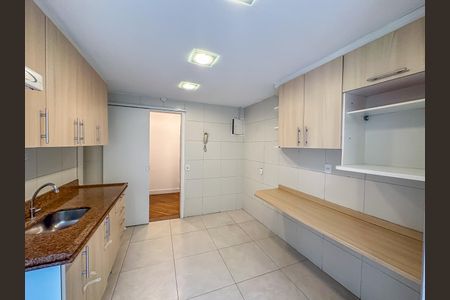 Apartamento à venda com 107m², 2 quartos e sem vaga Apartamento à venda com 107m², 2 quartos e sem vagaCozinha