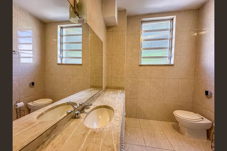 Apartamento à venda com 107m², 2 quartos e sem vaga Apartamento à venda com 107m², 2 quartos e sem vagaBanheiro do Quarto