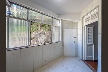 Apartamento à venda com 107m², 2 quartos e sem vaga Apartamento à venda com 107m², 2 quartos e sem vagaÁrea de Serviço