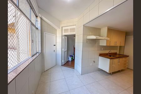 Apartamento à venda com 107m², 2 quartos e sem vaga Apartamento à venda com 107m², 2 quartos e sem vagaÁrea de Serviço