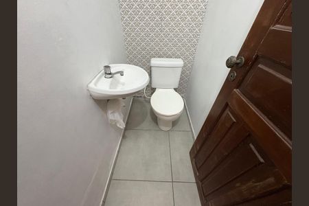 Casa para alugar com 146m², 3 quartos e 2 vagas Casa para alugar com 146m², 3 quartos e 2 vagasLavabo da Sala de jantar