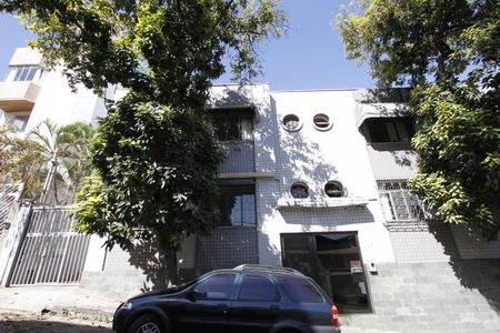 Apartamento para alugar com 120m², 3 quartos e 1 vagaFachada