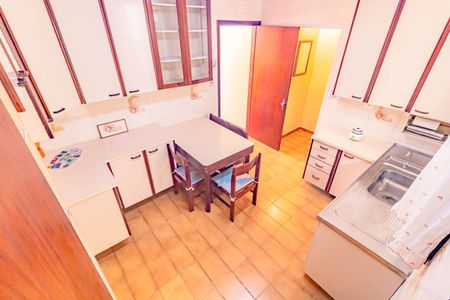 Casa à venda com 90m², 2 quartos e 1 vaga Casa à venda com 90m², 2 quartos e 1 vagaCozinha