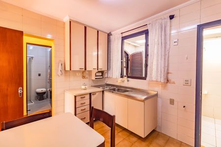 Casa à venda com 90m², 2 quartos e 1 vaga Casa à venda com 90m², 2 quartos e 1 vagaCozinha