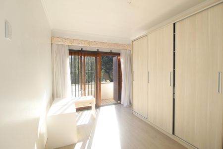 Casa à venda com 300m², 4 quartos e 2 vagasSuíte 1