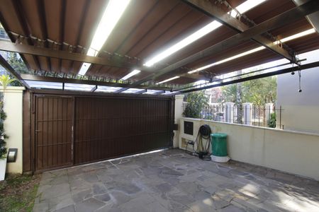 Casa à venda com 300m², 4 quartos e 2 vagasGaragem