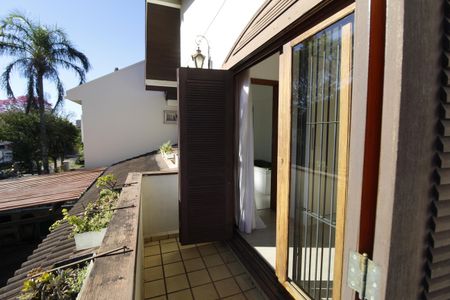 Casa à venda com 300m², 4 quartos e 2 vagasSacada Suíte 1