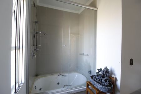 Casa à venda com 300m², 4 quartos e 2 vagasBanheiro da Suíte 3