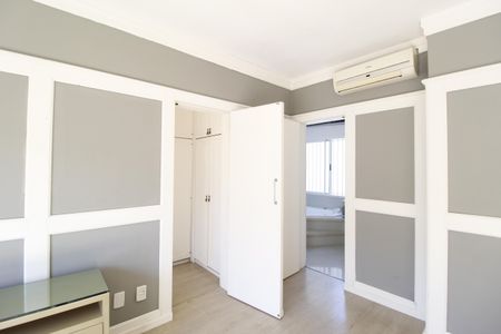 Casa à venda com 300m², 4 quartos e 2 vagasBanheiro da Suíte 2