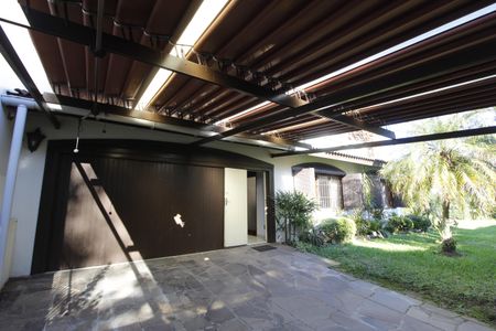 Casa à venda com 300m², 4 quartos e 2 vagasGaragem