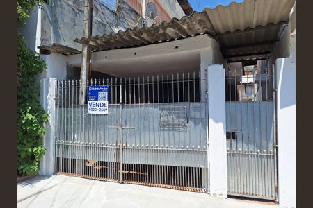 Casa à venda com 109m², 2 quartos e 2 vagasFachada