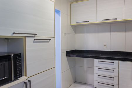 Apartamento para alugar com 65m², 2 quartos e 1 vagaCozinha e Área de Serviço