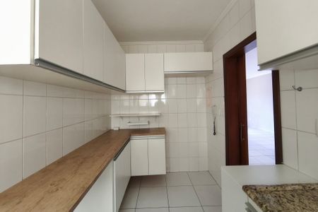 Apartamento à venda com 103m², 3 quartos e 2 vagasCozinha