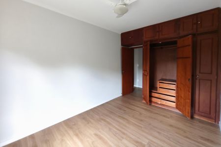 Apartamento à venda com 103m², 3 quartos e 2 vagasQuarto 2