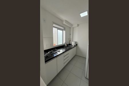 Cozinha de apartamento para alugar com 2 quartos, 44m² em Cecília, Viamão