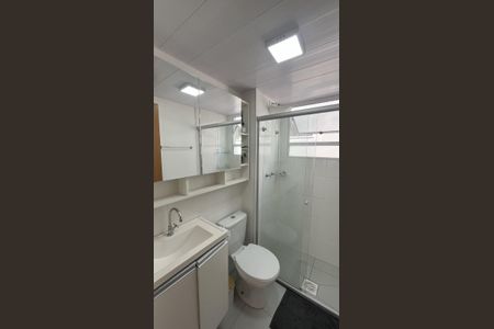 Banheiro de apartamento para alugar com 2 quartos, 44m² em Cecília, Viamão